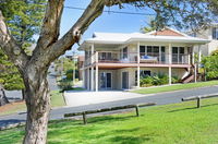 Book Bonny Hills Accommodation Vacations Hotel NSW Hotel NSW