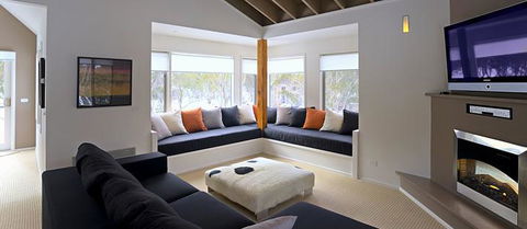 Alpenglow - Hotel NSW 1