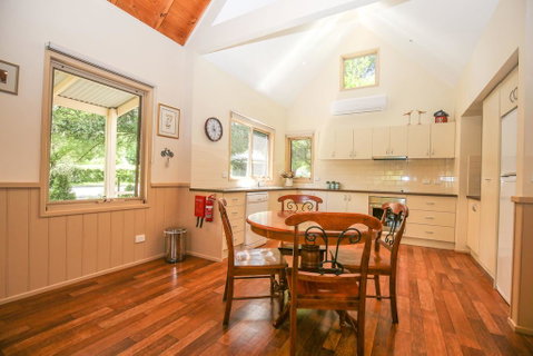 Alpine Arnica Cottage 1 - Hotel NSW 2