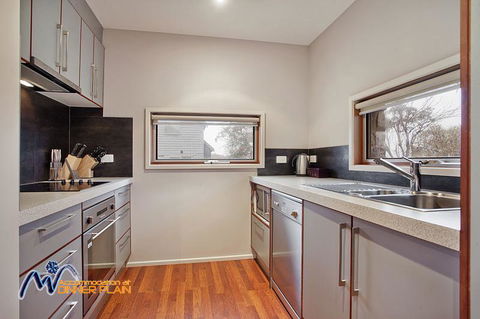 Alyeska - Hotel NSW 3