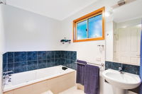 Book Amamoor Accommodation Vacations Hotel NSW Hotel NSW