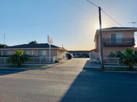 Angel's Rest Motel - Hotel NSW 2