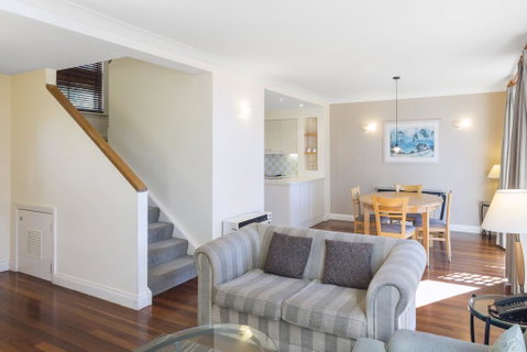 Apartments @ 15 Thompsons - Hotel NSW 2