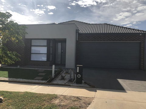 Apple House Tarneit North - Hotel NSW 2