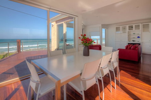 Aqua Luna - Hotel NSW 2