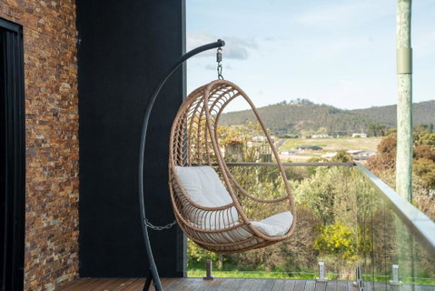 Luxurious Hobart Holiday Home With Stunning Bay Views - Affordable, Family-Friendly, And Stylish - Hotel NSW 1