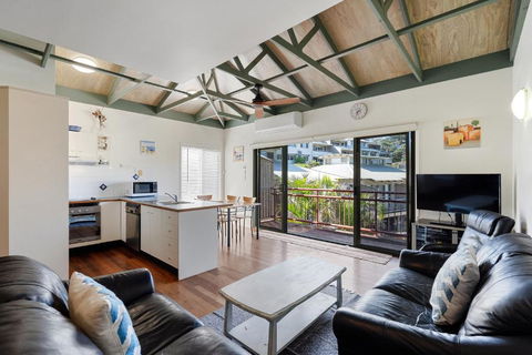 MAIN STAY - 100m To Patrolled Beach, Pool, Wifi, Close To Cafes - Hotel NSW 0