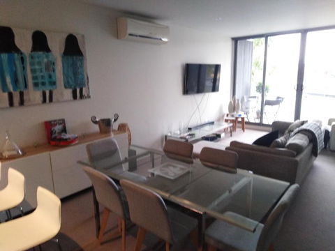 Marina View Apartment On The Maribyrnong River, Melbourne - Hotel NSW 2