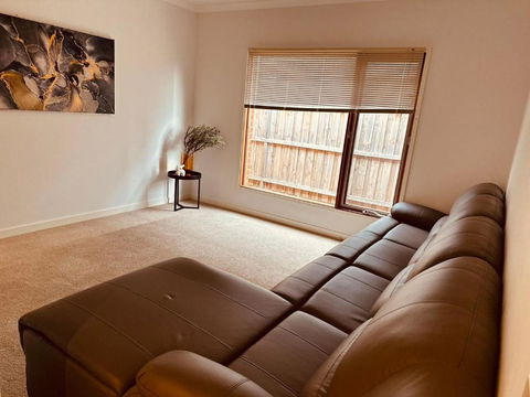 MEL-Point Cook Elegant Four-Bedroom House - Hotel NSW 2