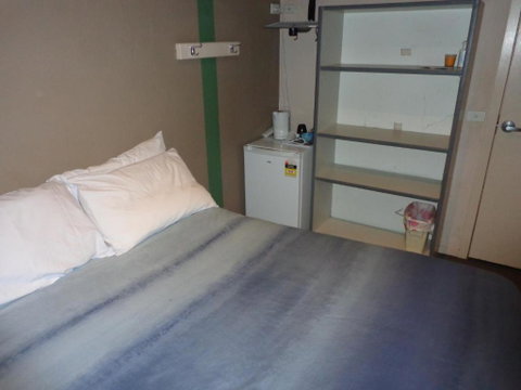 Mildura Stopover - Hotel NSW 3