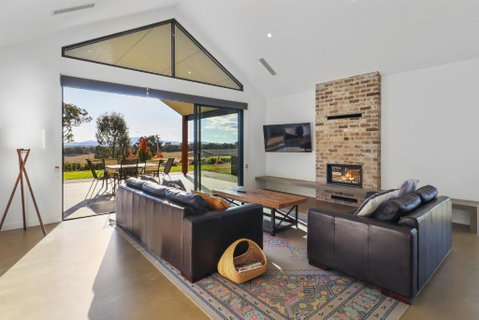 Mayple Peaks - Hotel NSW 1