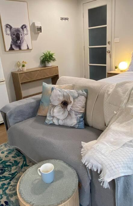 MEPLE, Tiny Home, Pets, Walk2Food, WiFi, Bfast, - Hotel NSW 2