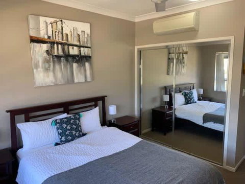 Modern Beach Apartment - Hotel NSW 2