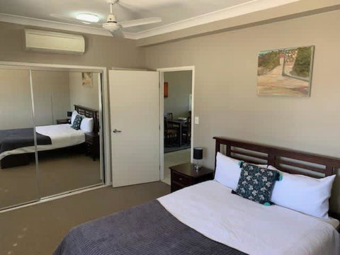 Modern Beach Apartment - Hotel NSW 3