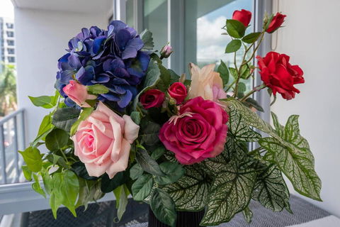 NEW Exquistely Furnished 2 Bedroom Apartment - Hotel NSW 3