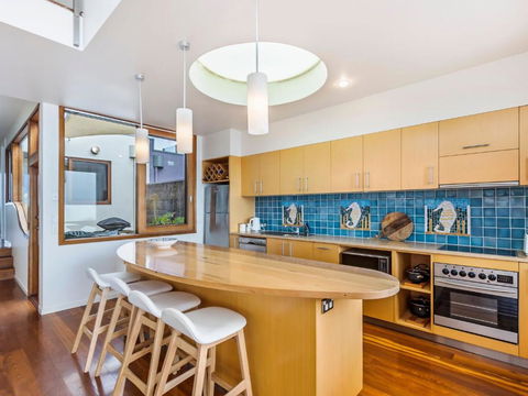 Nautica - Hotel NSW 2