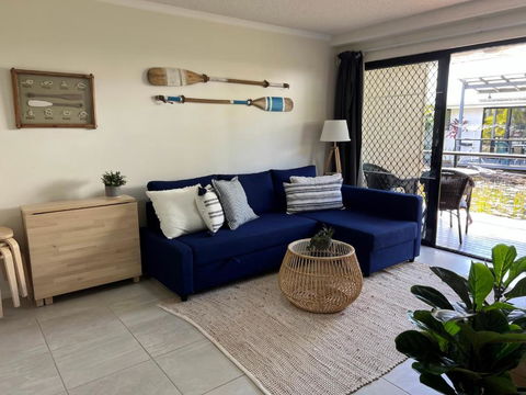 Nautical Stylish Ground Level 1 Bedroom Unit - Hotel NSW 0