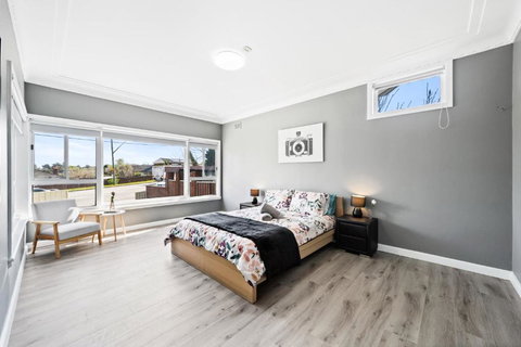 New 2 Bedroom House 500m To Mall With Free Parking - Hotel NSW 0