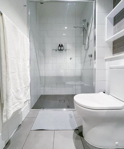 New Apartment Close To Westfield And Hospital - Hotel NSW 3