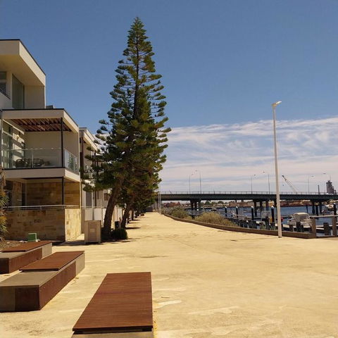New Port South Australia - Hotel NSW 2