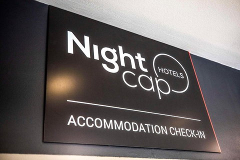 Nightcap At High Flyer Hotel - Hotel NSW 3