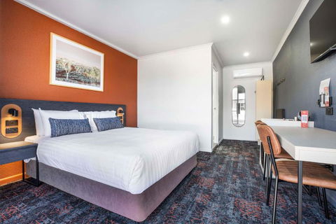 Nightcap At Horse & Jockey Hotel Warwick - Hotel NSW 3