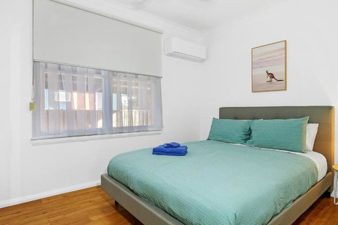 Nth Central 3BR - Split Systems Throughout & Wifi - Hotel NSW 1