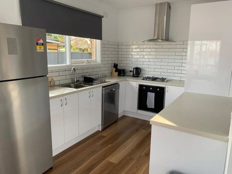 Nth Central 4BR Reno W WiFi - Hotel NSW 3