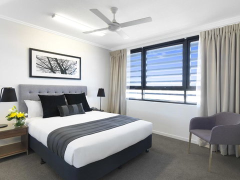 Oaks Mackay Carlyle Suites - Hotel NSW 2