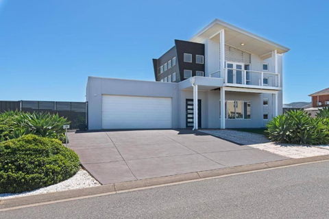 On Seascape - Hotel NSW 0