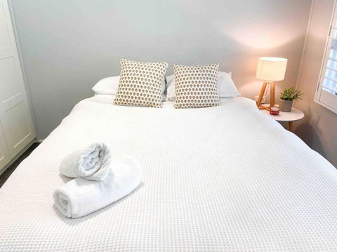 Peaceful Merewether Family Home - Hotel NSW 3