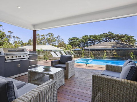 Pool And Spa - 300m Walk To Beach - Hotel NSW 1