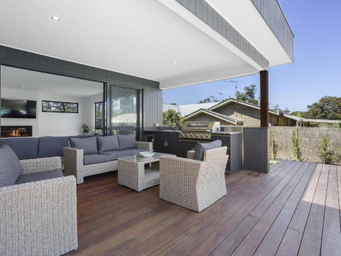 Pool And Spa - 300m Walk To Beach - Hotel NSW 2
