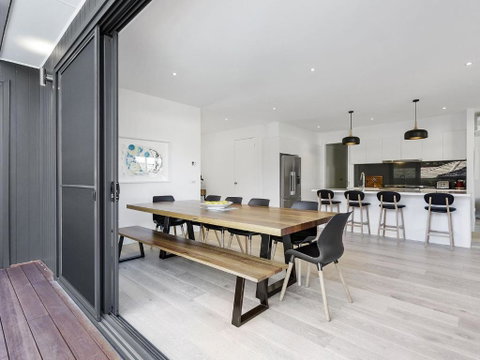 Pool And Spa - 300m Walk To Beach - Hotel NSW 3
