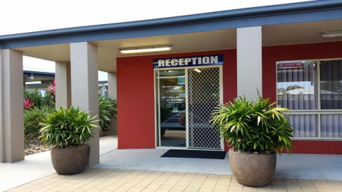 Port Denison Motor Inn - Hotel NSW 2