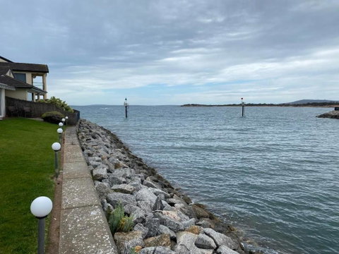 Port Lincoln Marina Waterfront Apartment - Hotel NSW 1