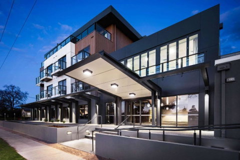 Quality Hotel Lakeside - Hotel NSW 1