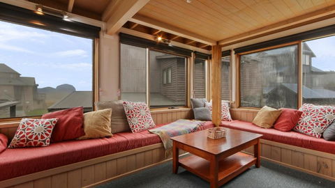 Powderkeg - Hotel NSW 1