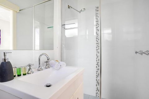 Prickly Pear Stays In Mayfield - Hotel NSW 2