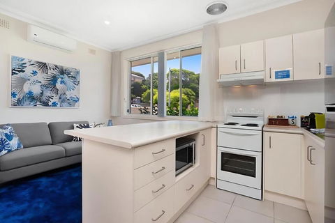 Prickly Pear Stays In Mayfield - Hotel NSW 1