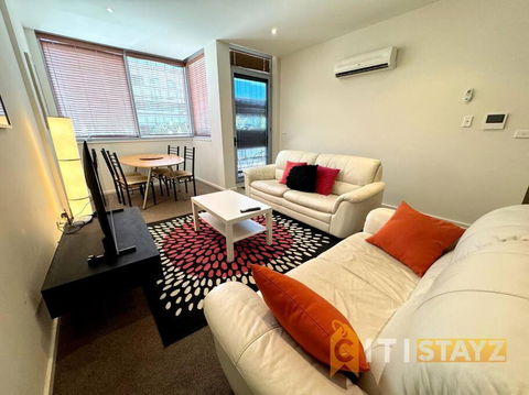 Pretty Penthouse - Close To ANU - Hotel NSW 1
