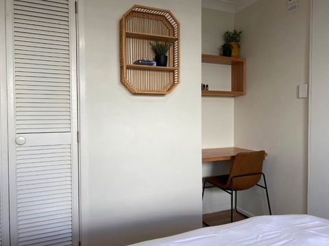 Private Guesthouse - Pet Friendly - Walk To Beach - Hotel NSW 3