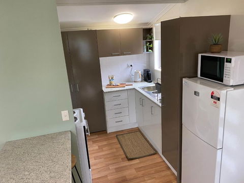 Private Guesthouse - Pet Friendly - Walk To Beach - Hotel NSW 1