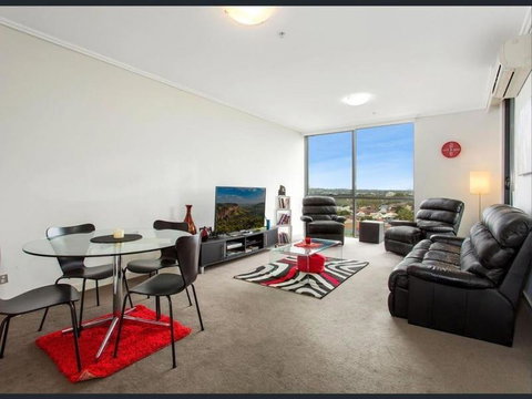 Private Room With Shared Washroom Only In 3bhk Apartment - Hotel NSW 3