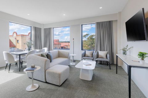 Punthill Tuggeranong - Hotel NSW 2
