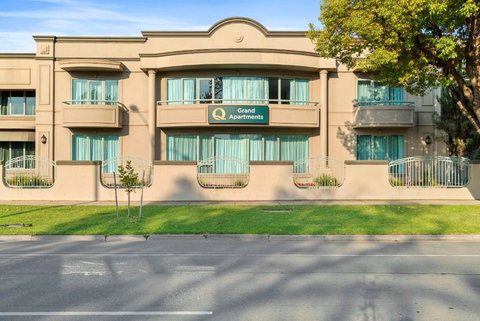 Quality Hotel Parklake Shepparton - Hotel NSW 2