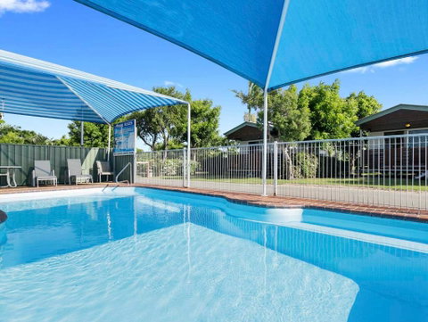 Queens Beach Tourist Village - Hotel NSW 3