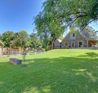 Quigtoo Cottage - Beautiful 4BR Stone Cottage l WiFi l Bath l Garden - Hotel NSW