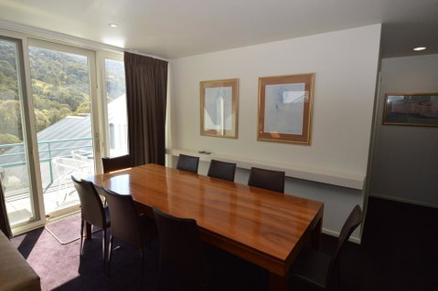 Aspect 2A - Hotel NSW 3