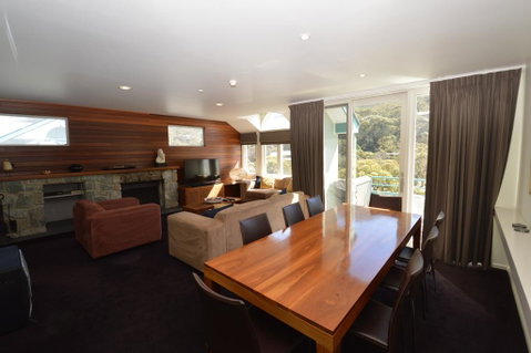 Aspect 2A - Hotel NSW 1